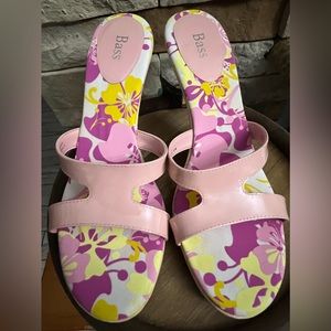 New Bass Luau pink floral wood sandals